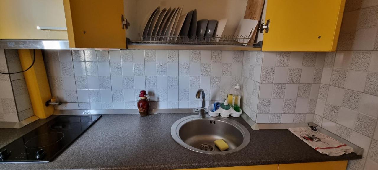 Central Residence بلوييست المظهر الخارجي الصورة
