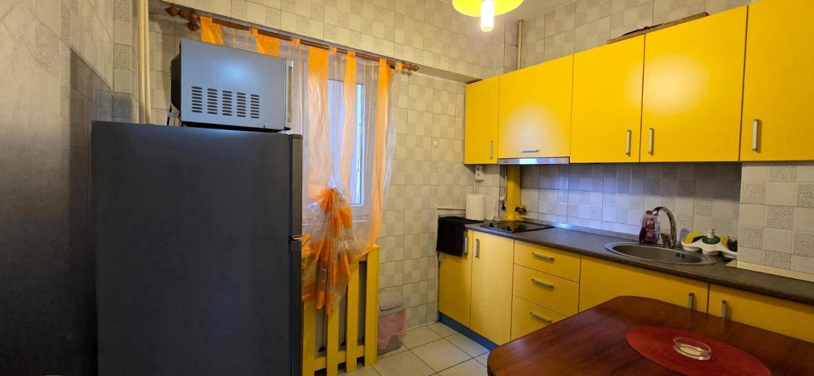 Central Residence بلوييست المظهر الخارجي الصورة